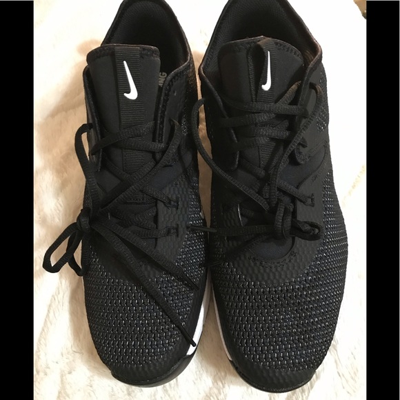 nike men's air max typha 2 training shoes